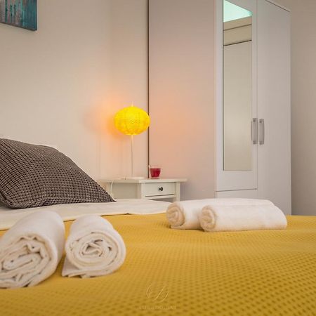 Sun Studio Apartments โตรกีร์ ภายนอก รูปภาพ