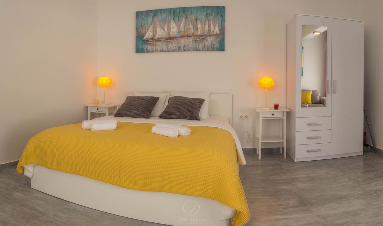 Sun Studio Apartments โตรกีร์ ภายนอก รูปภาพ